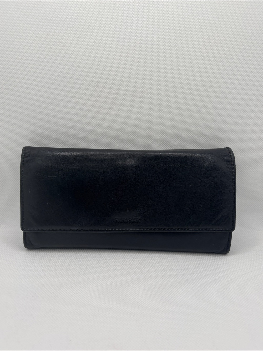 RUDSAK Classic Large Leather Black Fold-Over Checkbook Wallet